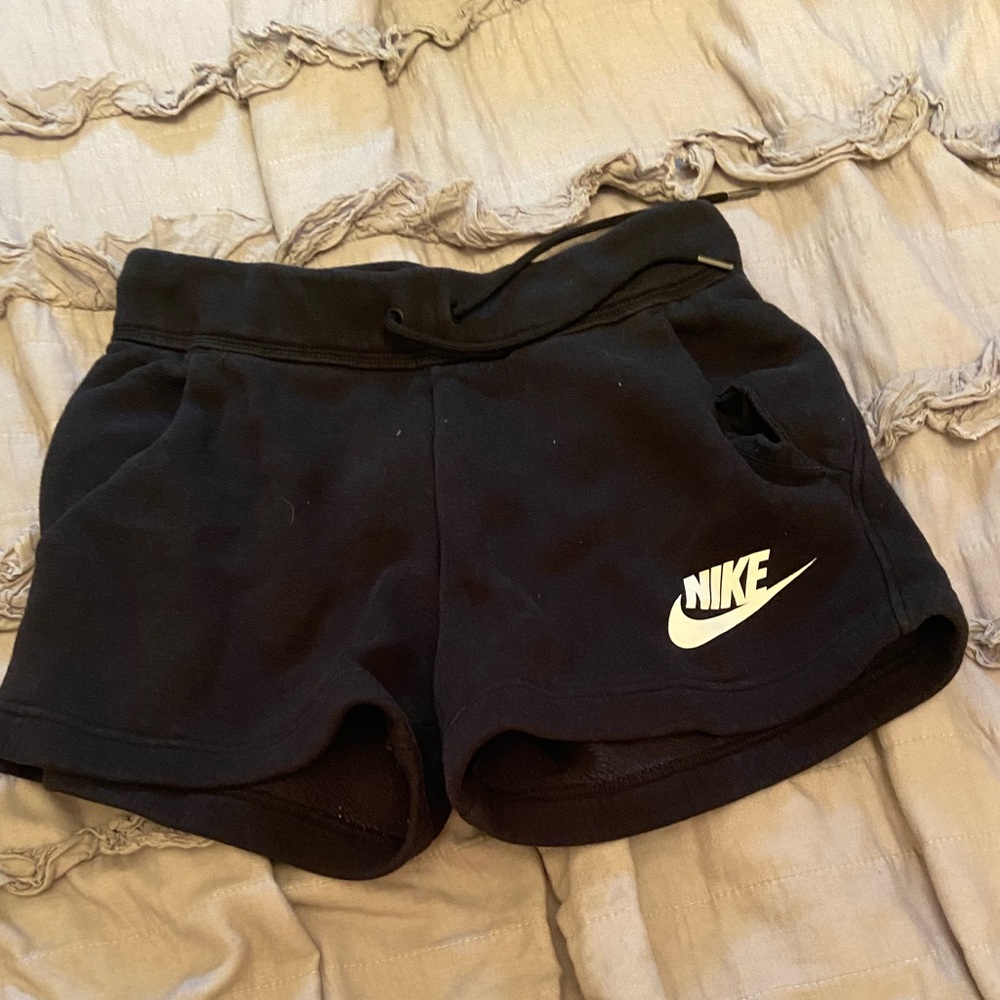 Nike girl shorts size xs